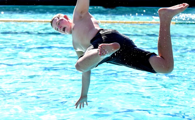 OCR-L-MVPOOL-0808_BA_01.jpg